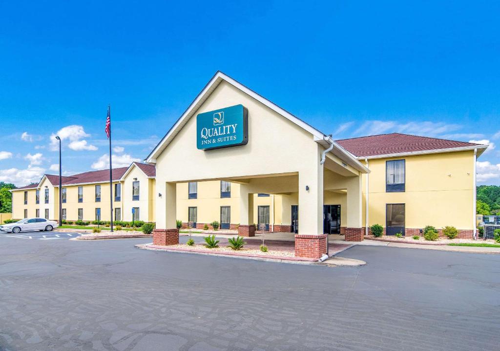 Quality Inn & Suites Canton GA Main image 1